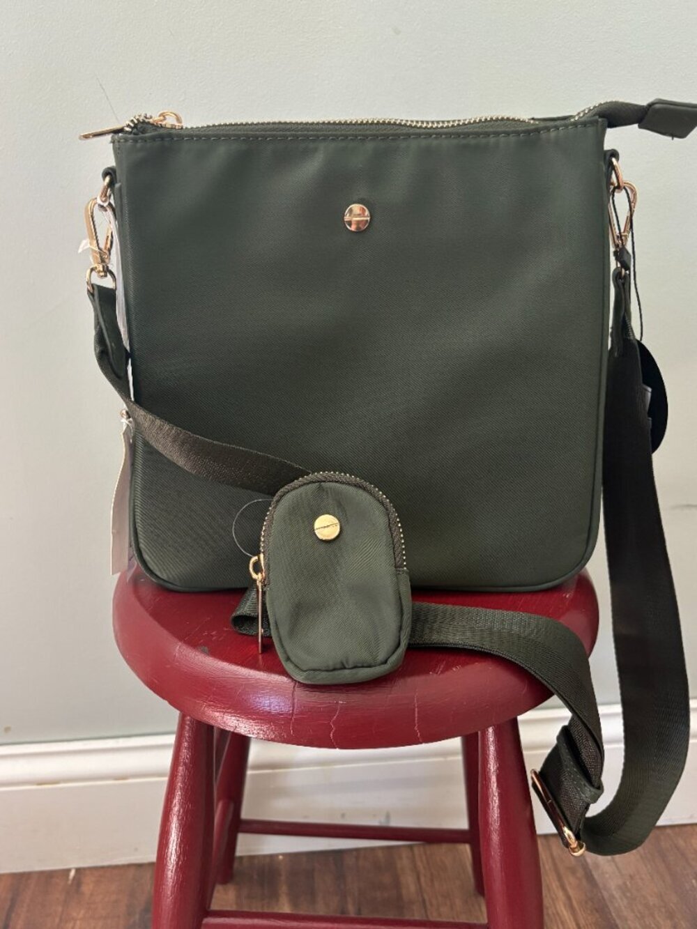 Mali + Lili Olive Green Crossbody Bag with Pouch 2 Piece Set NWT - Picture 2 of 5